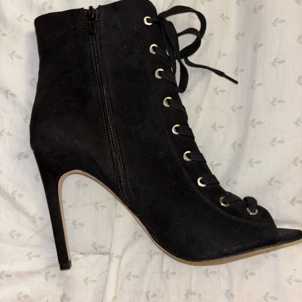 Elegant Black Lace-Up Ankle Boots